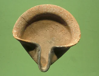 Lâmpada de óleo israelita (terracota)