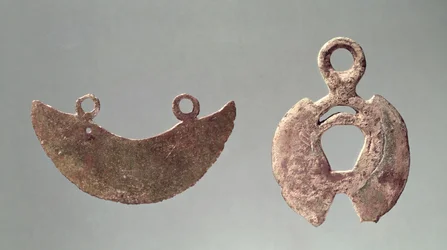 Duas navalhas, do cemitério de Hallstatt (bronze)