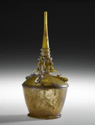 Garrafa, c. Século 12 (vidro)