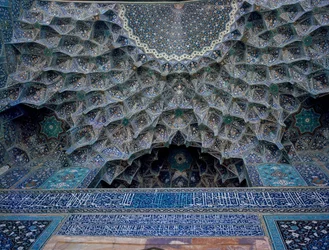 Detalhe da abóbada da Mesquita Shah (também conhecida como Mesquita Imam) Isfahan