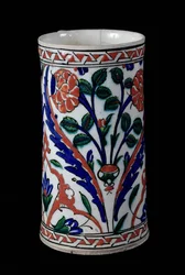 Pote com decoração floral, Iznik (cerâmica)