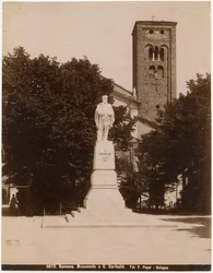 Monumento a Giuseppe Garibaldi na Piazza San Francesco, com a Igreja de São Francisco ao fundo, Ravenna, Emilia-Romagna, Itália, fotografia de Pietro Poppi, Bolonha, ca 1900