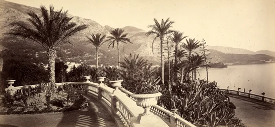O jardim do Casino de Montecarlo, no Principado do Mónaco