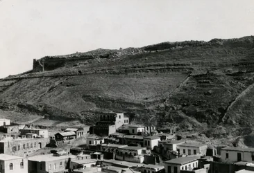 Vista das muralhas helenísticas no canto nordeste da Acrópole, Amã, Jordânia