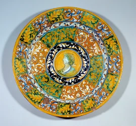 Bacia do Aiguiere em majolic (maiolica) decoree feita em faience de Faenza. Por volta de 1540-1550. paris, musee du Louvre