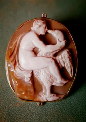 Cameo de Leda e o Cisne (ágata)