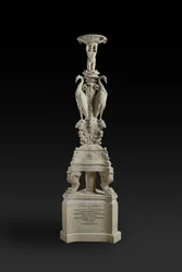 Candelabro com imagem de guindastes (mármore)