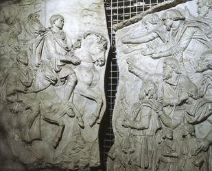 Elenco de parte do relevo da Coluna de Trajans, Roma (gesso)