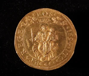 Moeda da República de Genes: 25 moedas de ouro doppie. Diam. 52,5 mm. 1694. Atrás. Genes Musei di Strada Nuova (inv. 6457)
