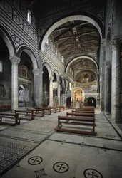 Vista interior da igreja