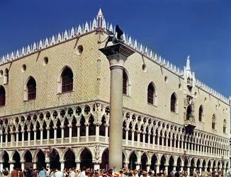 Palazzo Ducale, iniciado c.1340