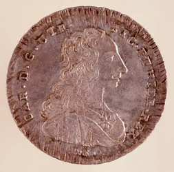Piastra de prata de Nápoles: reinado de Carlo III de Espanha (Carlos III) (1716-1788) e retrato. 1750. Diam. 4 cm Nápoles, museo archeologico