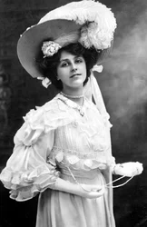 Dora Barton 1884-1966, atriz inglesa, do século XX.