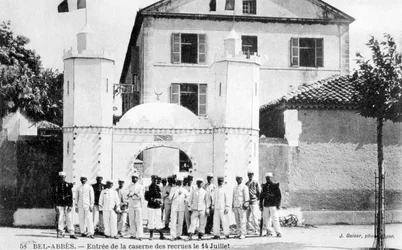 Quartel dos recrutas, Legião Estrangeira Francesa, Sidi Bel Abbes, Argélia, 14 de julho de 1906