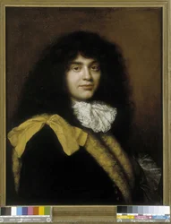 Retrato de um homem, diz que o homem tem uma alça amarela.