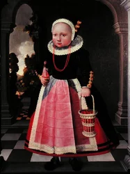 Retrato de uma menina segurando uma boneca e um cesto