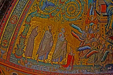 São Francisco, São Paulo, São Pedro, o papa Nicolau IV e anjos assistindo à Coroação da Virgem, abside, c. 1290