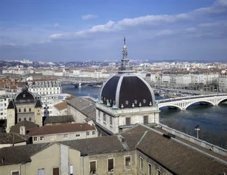 Arquitectura barroca: Cúpula do Hotel Dieu (1741 - 1748) pelo arquitecto Jacques Germain (Jacques-Germain) Soufflot (1713-1780). Lyon, Rhône (69).