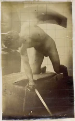 Estudo de um modelo masculino nu, de joelhos a segurar uma espada e um escudo, no estúdio de Jacques de Lalaing