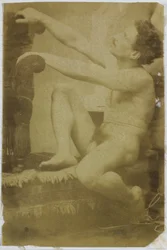 Estudo de um modelo nu masculino, sentado e visto de lado, no estúdio de Jacques de Lalaing