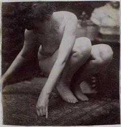 Estudo de um modelo feminino nu, visto de frente, no estúdio de Jacques de Lalaing, estudo preliminar de elemento para uma fonte no Musee des Beaux arts, Tournai e para uma fonte circular