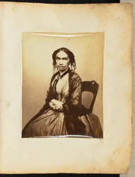 [Retrato de uma jovem mulher].