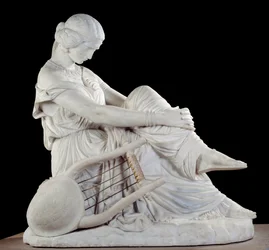 Safo, poeta grega da Antiguidade (século VII a.C.). Escultura em mármore de James Pradier (1790-1852)