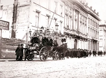 Carro funerário puxado a cavalo, Antuérpia, 1898