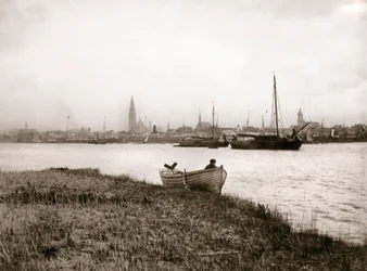Barco a remos por um canal, Roterdã, 1898.