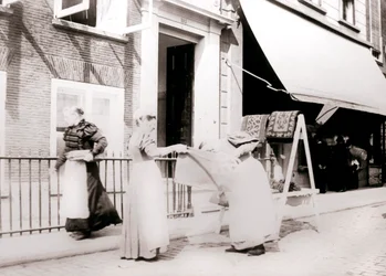 Mulher, Roterdã, Holanda, 1898
