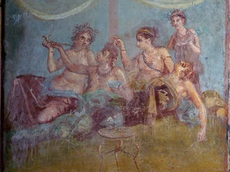 Fresco da classe alta romana em luxo a gozar a vida, descoberto em Pompeia. Pompeia, Itália.
