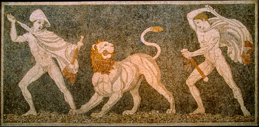 Mosaico representando Alexandre o Grande e Heféstion a matar um leão. Arqueologia de Pela...