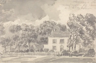 Casa entre árvores