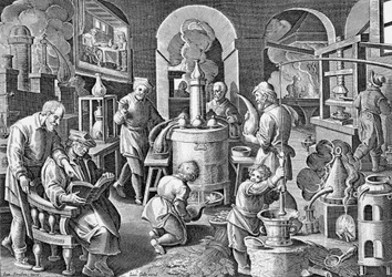 Distillatio..: Em igne succus omnium, arte, corporum, Vigens fit unda, limpida e potissima. Gravura do século XVI de Jan van der Straet, nas diferentes etapas da destilação.