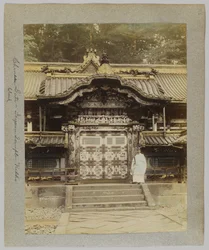 Chinese Gate, Tōshō-gū, Nikko, Japão (foto a p/b colorida à mão)