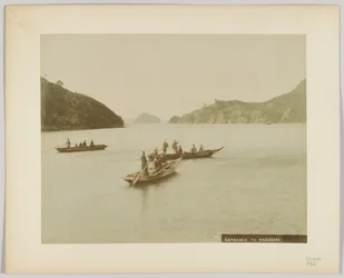 Entrada para Nagasaki, Japão (foto a p/b colorida à mão)