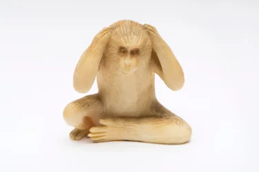 Hear No Evil, um dos três macacos sábios
