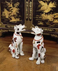Imari par de cães sentados (porcelana de pasta dura)