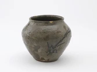 Jarra com desenho de juncos, prefeitura de Saga, período Momoyama, final do século XVI a início do século XVII (grés com pigmento de ferro sob esmalte feldspático)