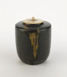 Seto ware tea caddy, tipo katatsuki, Tea caddy (katatsuki chaire)