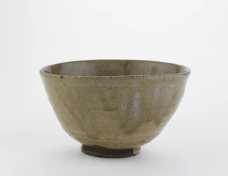 Tigela de chá em estilo coreano, prefeitura de Saga, período Momoyama, final do século XVI a princípios do século XVII (grés com esmalte de madeira de freixo)