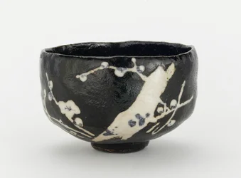 Bacia de chá com desígnio de árvore de ameixa florescente, Kyoto, Kyoto-fu, período de Edo (cerâmica)