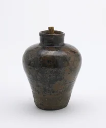 Transportador de chá, em forma de jarra, usado como garrafa para pellets de doces, prefeitura de Aichi, período Edo (cerâmica)