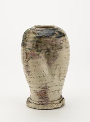 Vaso no estilo Oribe, provavelmente louça Seto 1800-80 (grés com esmalte feldspático e esmalte verde-cobre (parcialmente disparado para vermelho))