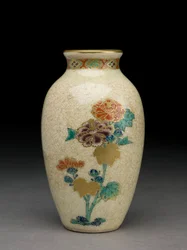 Vaso, final do século XIX (louça de barro satsuma com esmaltes de esmalte)