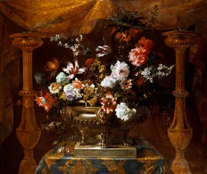 Natureza morta com flores num vaso de prata com queimadores de perfume, c.1690-99 (óleo sobre tela)