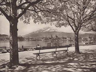 Suíça: Lucerna, com o Monte Pilatus (foto p/b)