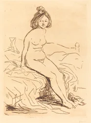 Mulher nua, sentada na sua cama, vista frontal