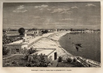 Chandernagor (actual Chandannagar, em Bengala Ocidental), nas margens do Ganges, gravado após o desenho de J.Moynet, ilustrando a viagem na Índia dos Rajahs, em 1864-1868, por Louis Rousselet, publicado em "Le tour du monde" 1874, editado