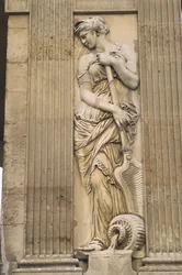 França, Paris, Les Halles, Fontaine des Innocents, escultura em pedra, estátua da mulher.